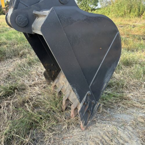 Original Used Volvo EC240 Hydraulic Excavator for Roadworks and Earthmoving</t...