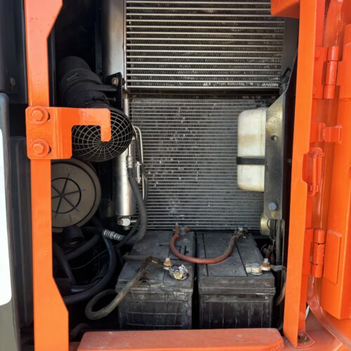 Original Used Hitachi ZX135 Crawler Excavator for Civil Works and Foundation D...