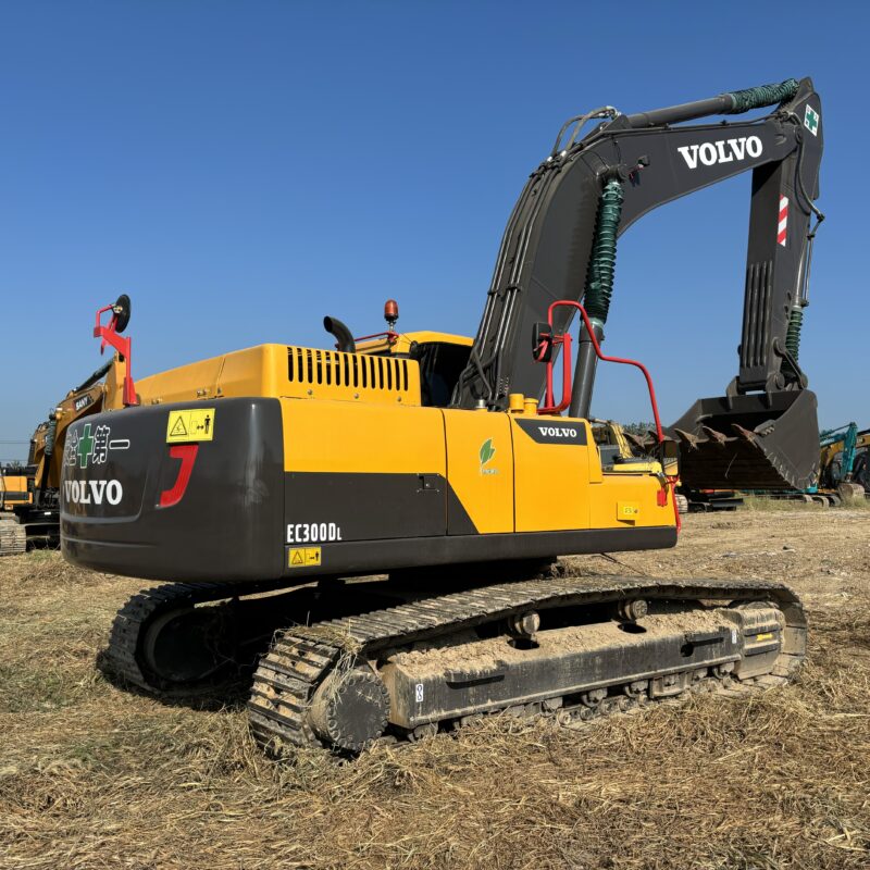 Original Used Volvo EC300DL Heavy Excavator for Mining and Civil Construction<...