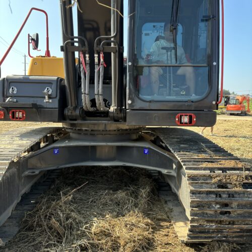 Original Used Volvo EC210 Tracked Digger for Site Preparation and Earthmoving<...