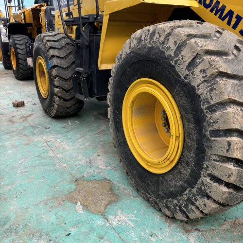 Original Used Komatsu WA380E Wheel Loader for Aggregate Loading and Material T...
