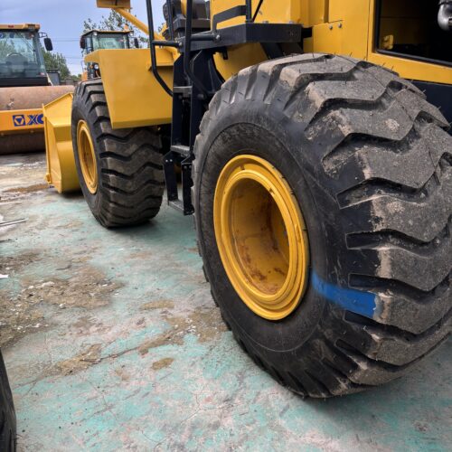 Original Used Komatsu WA380E Wheel Loader for Aggregate Loading and Material T...