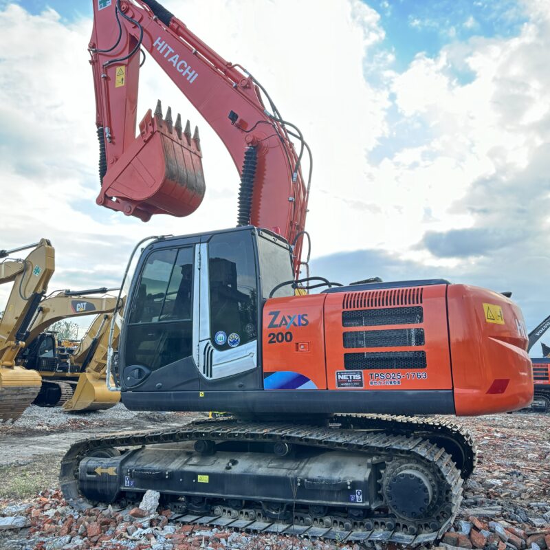 Original Used Hitachi ZX200 Crawler Excavator for Site Development and Trenching - Excavator - yixinexcavator.com