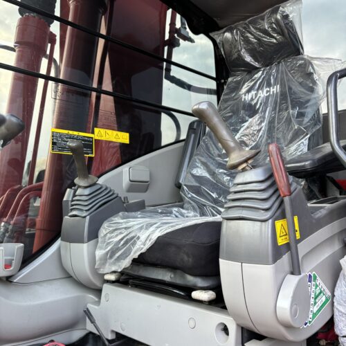 Original Used Hitachi ZX200 Crawler Excavator for Site Development and Trenchi...