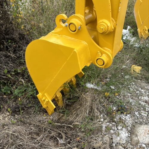 Original Used Komatsu PC40MR Compact Excavator for Garden and Utility Projects...