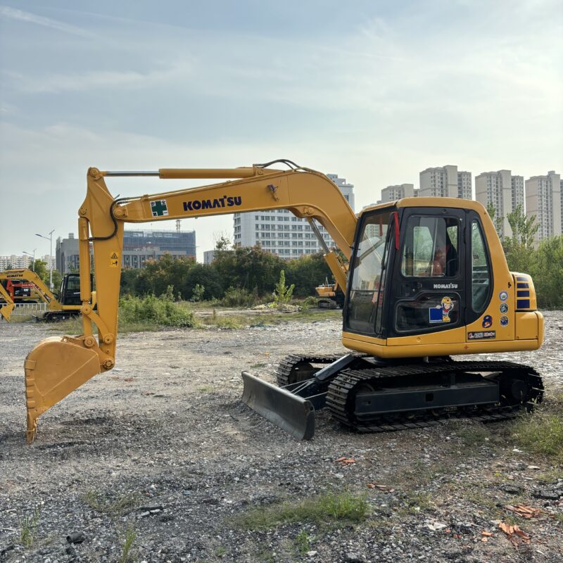 Original Used Komatsu PC60 Compact Hydraulic Excavator for Small Site Projects...