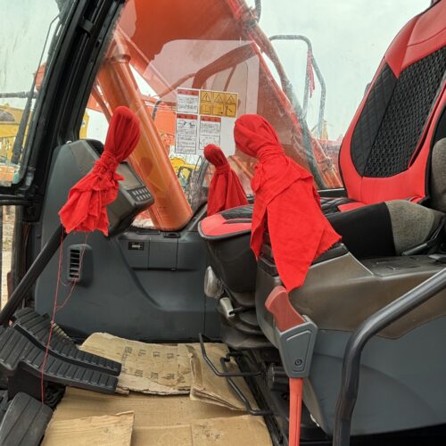 Original Used Doosan DX150 Hydraulic Excavator for Road and Building Projects<...