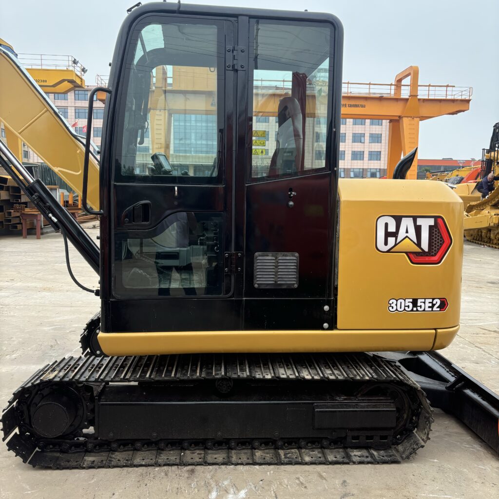 Original Used Caterpillar 303.5E2 Mini Excavator for Restricted Access Constru...