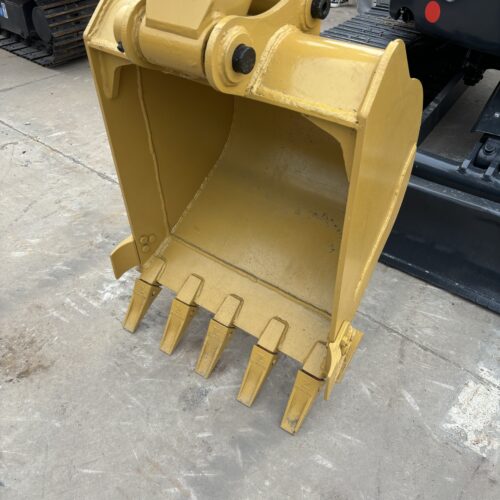 Original Used Caterpillar 303.5E2 Mini Excavator for Restricted Access Constru...