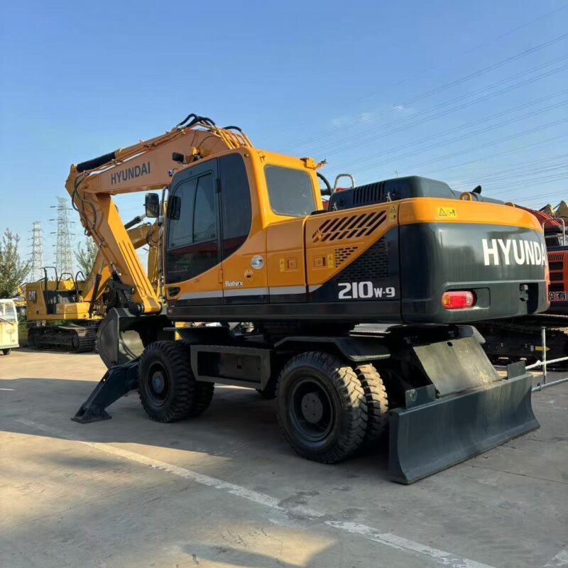 Original Used Hyundai R210W-9 Wheeled Excavator for Roadside and Urban Work</t...