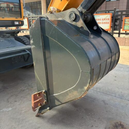 Original Used Hyundai R210W-9 Wheeled Excavator for Roadside and Urban Work</t...