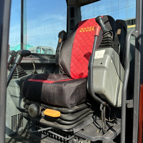 Original Used Doosan DX60-9C Mini Excavator for Landscaping and Narrow Access ...