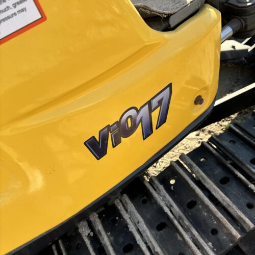 Original Used Yanmar ViO17 Mini Excavator for Landscaping and Narrow Access Wo...