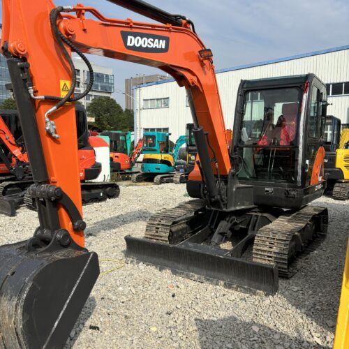 Original Used Doosan DX60-9C Mini Excavator for Landscaping and Narrow Access ...