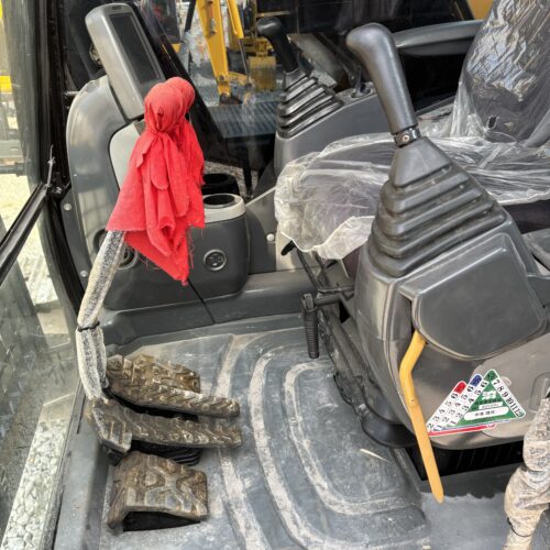Original Used Caterpillar 323D2L Tracked Excavator for Building and Groundwork...