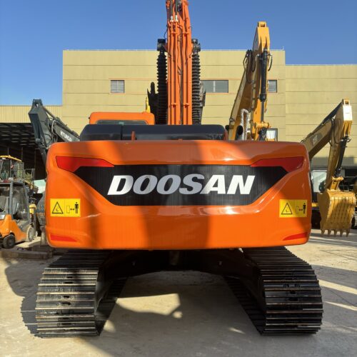 Original Used Doosan DX225LCA Crawler Excavator for Earthmoving and Infrastruc...