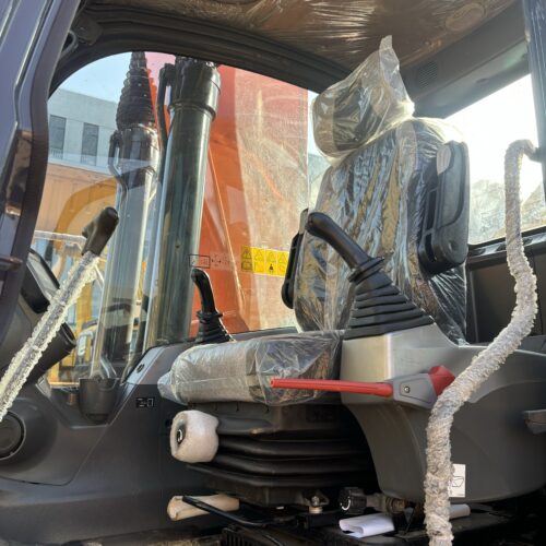 Original Used Doosan DX225LCA Crawler Excavator for Earthmoving and Infrastruc...