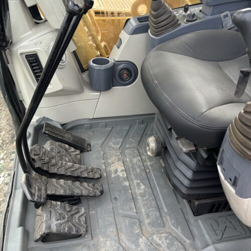 Original Used Caterpillar 320C Tracked Excavator for Earthworks and Constructi...
