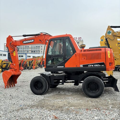 Original Used Doosan DX150W-9C Wheeled Excavator for Urban Road and Utility Wo...