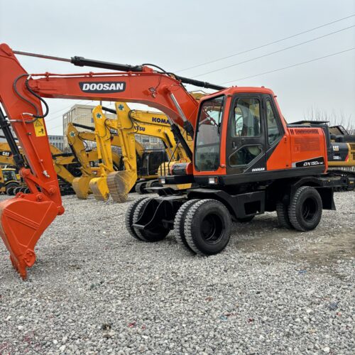 Original Used Doosan DX150W-9C Wheeled Excavator for Urban Road and Utility Wo...