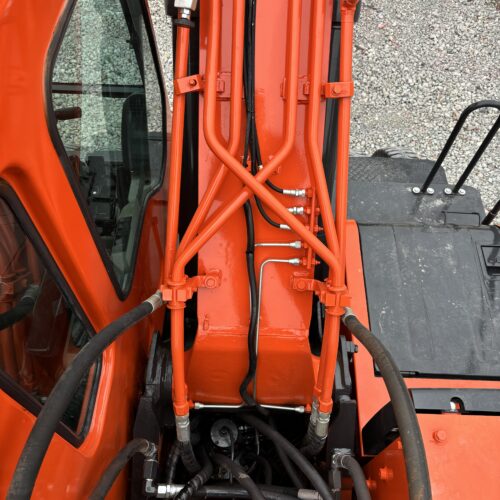 Original Used Doosan DX150W-9C Wheeled Excavator for Urban Road and Utility Wo...