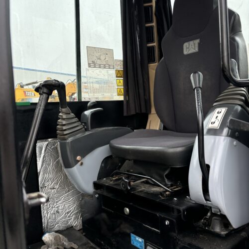 Original Used Caterpillar 306 Compact Crawler Digger for Small Site Excavation...