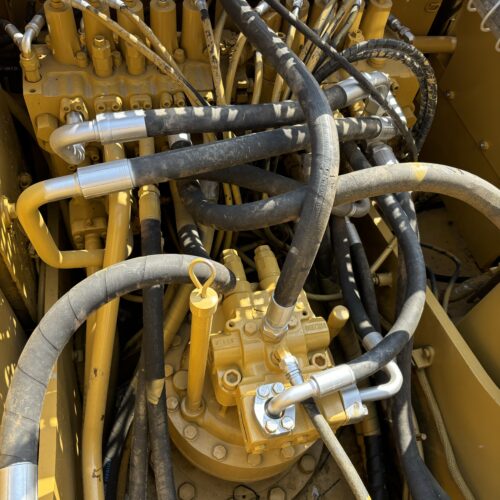 Original Used Caterpillar 320CL Crawler Excavator for Foundation and Site Work - Excavator - yixinexcavator.com