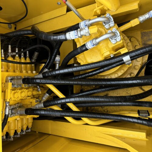 Original Used Komatsu PC220 Hydraulic Excavator for Commercial Construction an...
