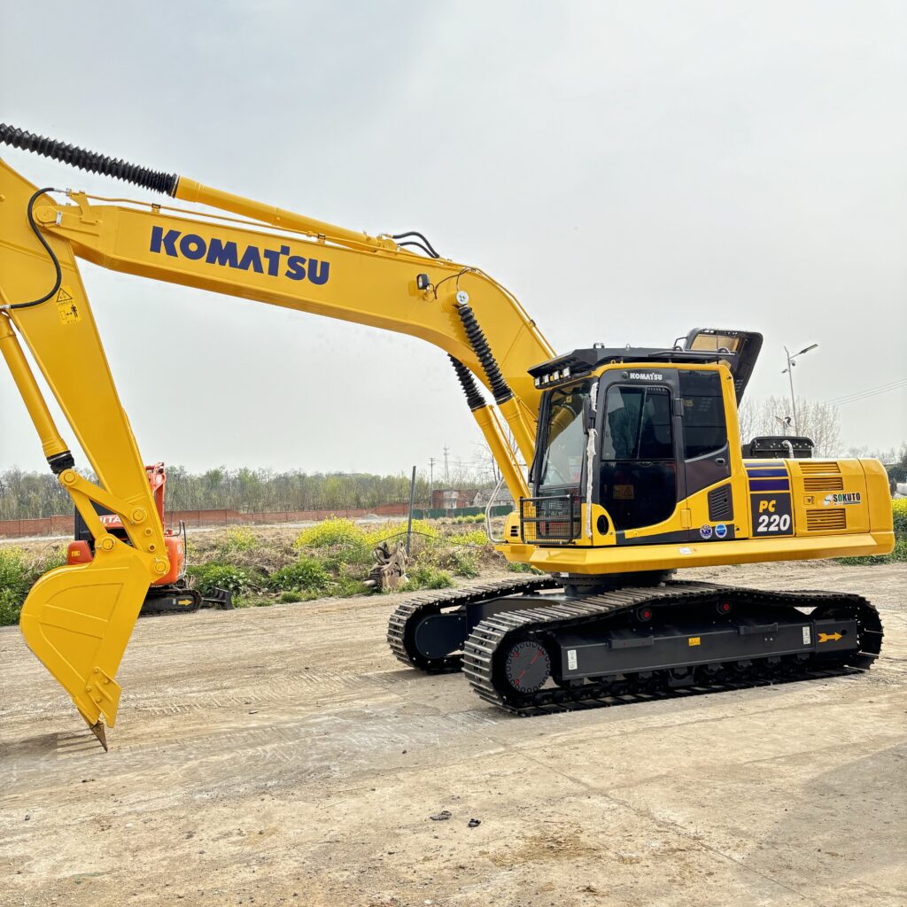 Original Used Komatsu PC220 Hydraulic Excavator for Commercial Construction an...
