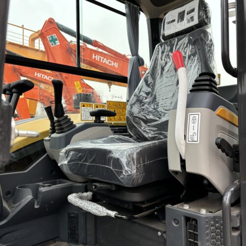 Original Used XCMG XE60G Small Hydraulic Excavator for Building and Utility Pr...