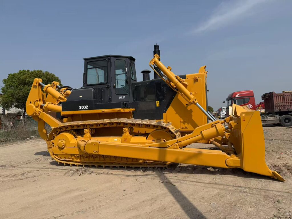 Original Used Shantui SD32 Heavy Bulldozer for Large Earthmoving and Land Clearing - Bulldozer - yixinexcavator.com