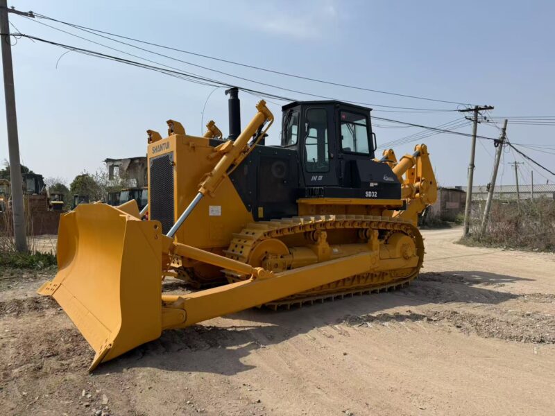 Original Used Shantui SD32 Heavy Bulldozer for Large Earthmoving and Land Clearing - Bulldozer - yixinexcavator.com