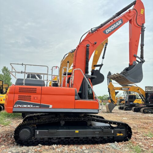 Original Used Doosan DX300LC-9C Large Hydraulic Excavator for Quarry and Earth...