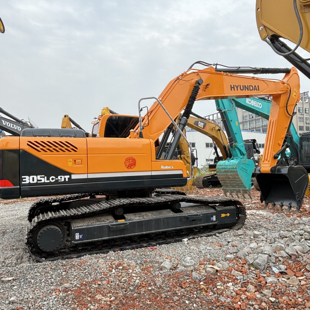 Original Used Hyundai R305LC-9T Heavy Crawler Excavator for Large Earthmoving ...