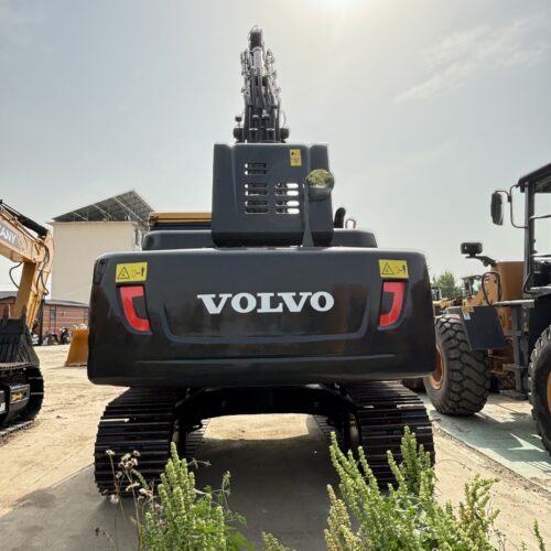 Original Used Volvo EC220 Tracked Excavator for Building Foundations and Site ...
