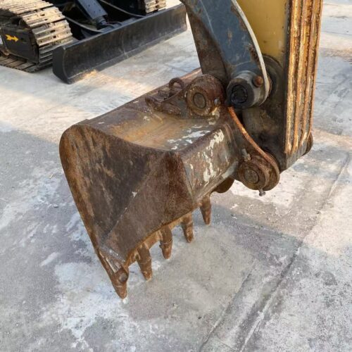 Original Used XCMG XE60D Small Crawler Excavator for Trenching and Site Develo...