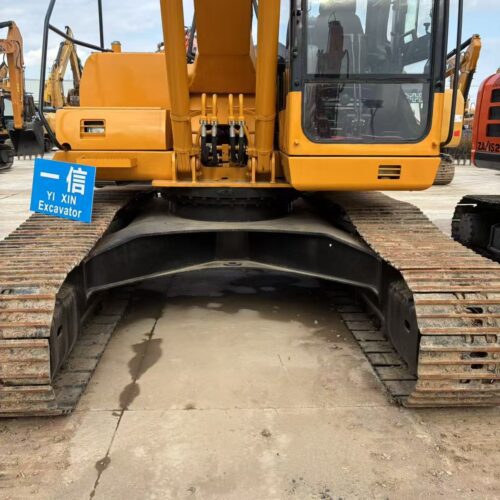 Original Used LOVOL FR260E Hydraulic Digger for Earthmoving and Road Construction - Excavator - yixinexcavator.com