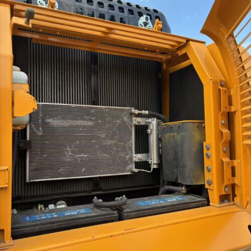 Original Used LOVOL FR260E Hydraulic Digger for Earthmoving and Road Construction - Excavator - yixinexcavator.com
