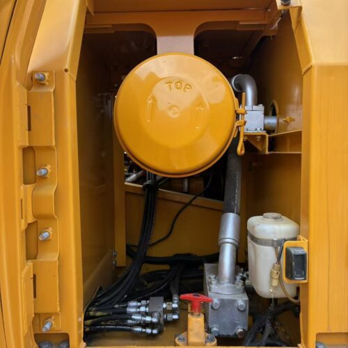Original Used LOVOL FR260E Hydraulic Digger for Earthmoving and Road Construction - Excavator - yixinexcavator.com