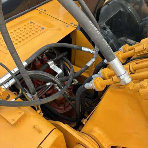 Original Used LOVOL FR260E Hydraulic Digger for Earthmoving and Road Construction - Excavator - yixinexcavator.com