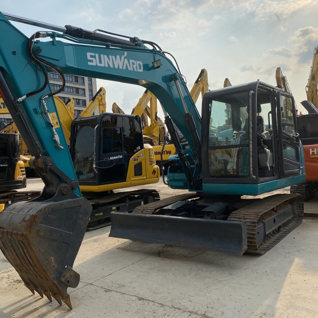 Original Used Sunward SWE90E Compact Hydraulic Excavator for Building and Site...