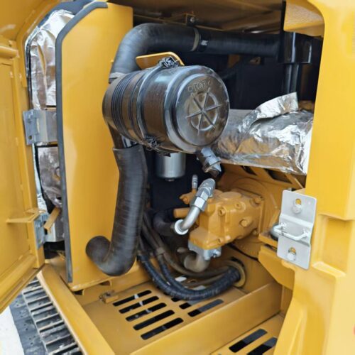 Original Used Caterpillar 305 Compact Excavator for Landscaping and Trench Dig...