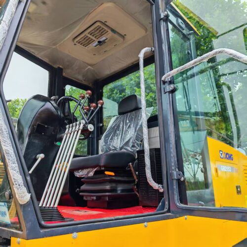 Original Used XCMG GR2153 Road Grader for Road Leveling and Ground Preparation...