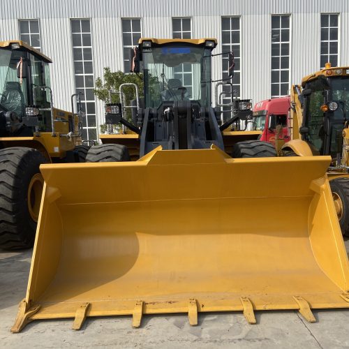 Original Used XCMG LW500KV 5 Ton Wheel Loader for Heavy-Duty Material Handling...
