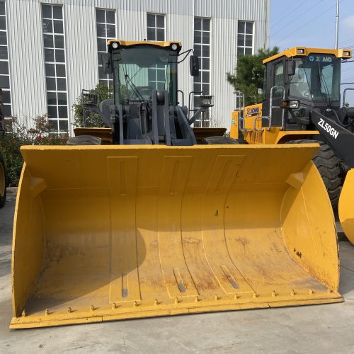 Original Used XCMG LW600FV 6 Ton Wheel Loader for Heavy-Duty Material Handling...