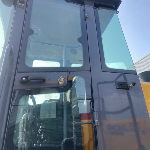 Original Used XCMG LW600FV 6 Ton Wheel Loader for Heavy-Duty Material Handling...